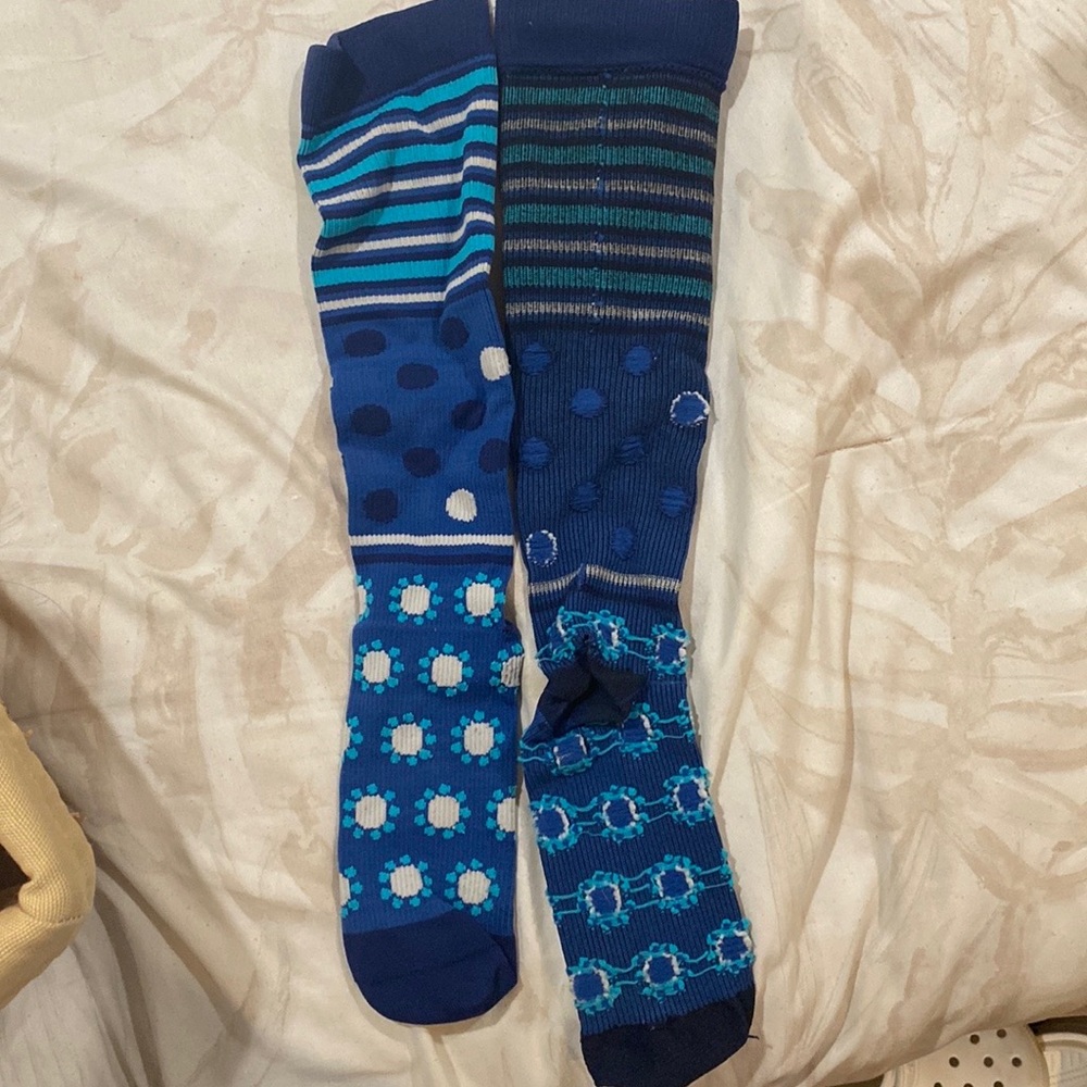 Random brand compression socks (part of reserved bundle)
